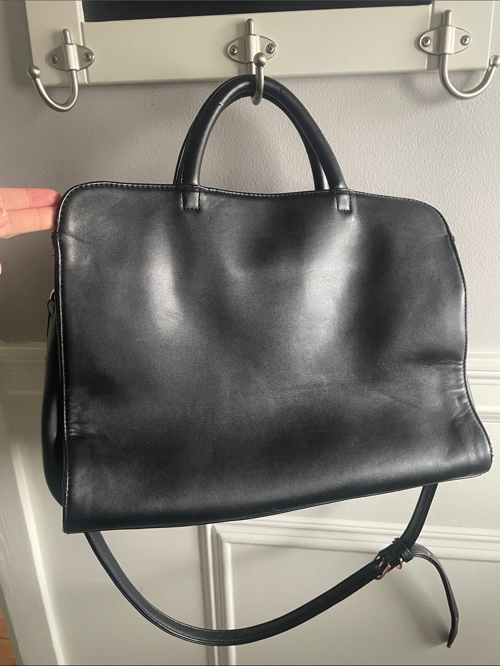 Matt & Nat smooth vegan leather Satchel bag - Picture 2 of 16
